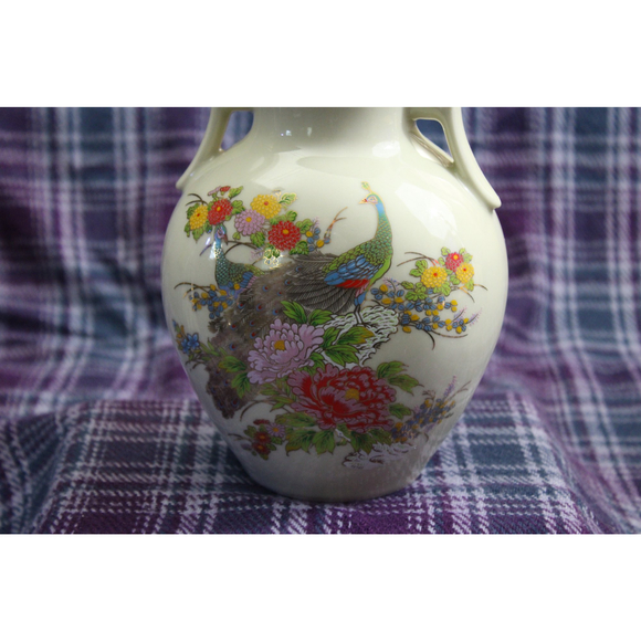 Japan Satsuma Peacock Handled Ceramic Vase - Picture 3 of 5